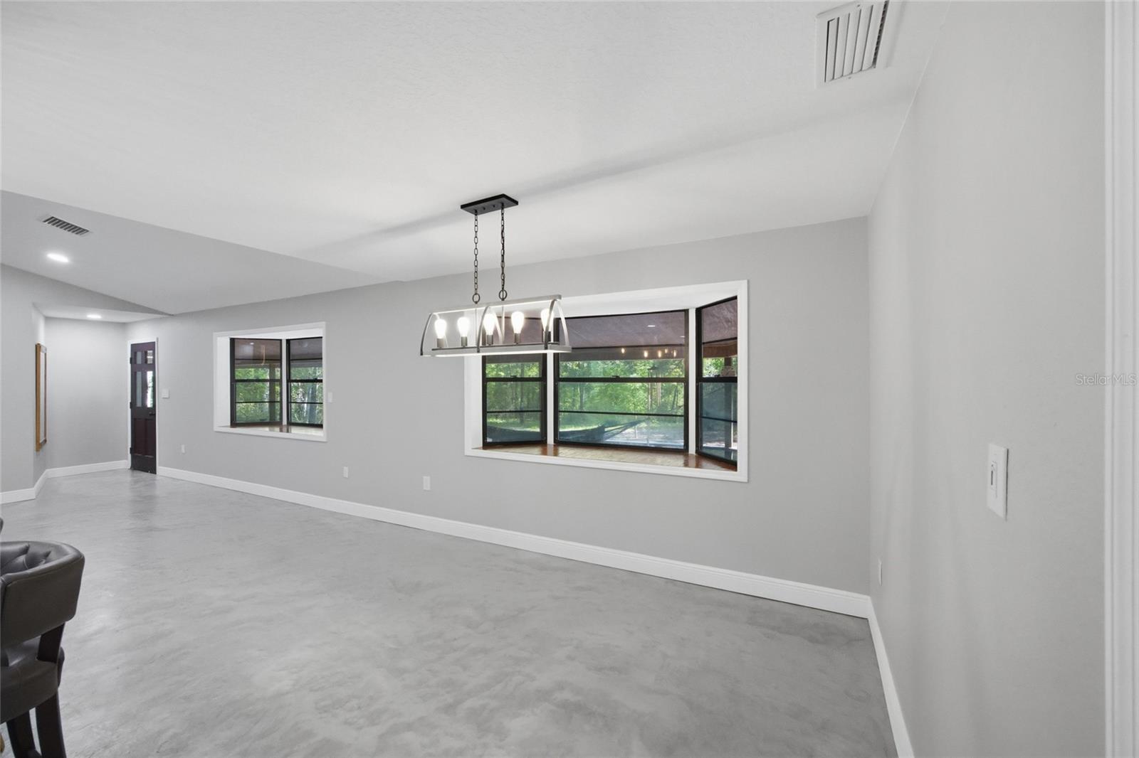 W1/2 OF NE1/4 OF SE1/4 OF SW1/4 LESS 15 FT FOR RD - Residential