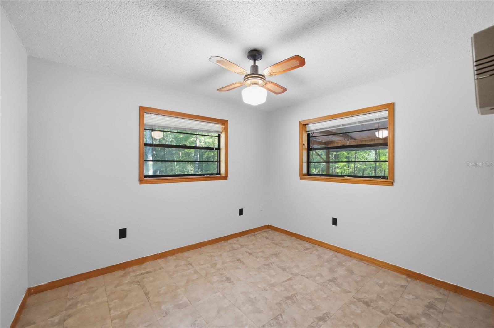 W1/2 OF NE1/4 OF SE1/4 OF SW1/4 LESS 15 FT FOR RD - Residential