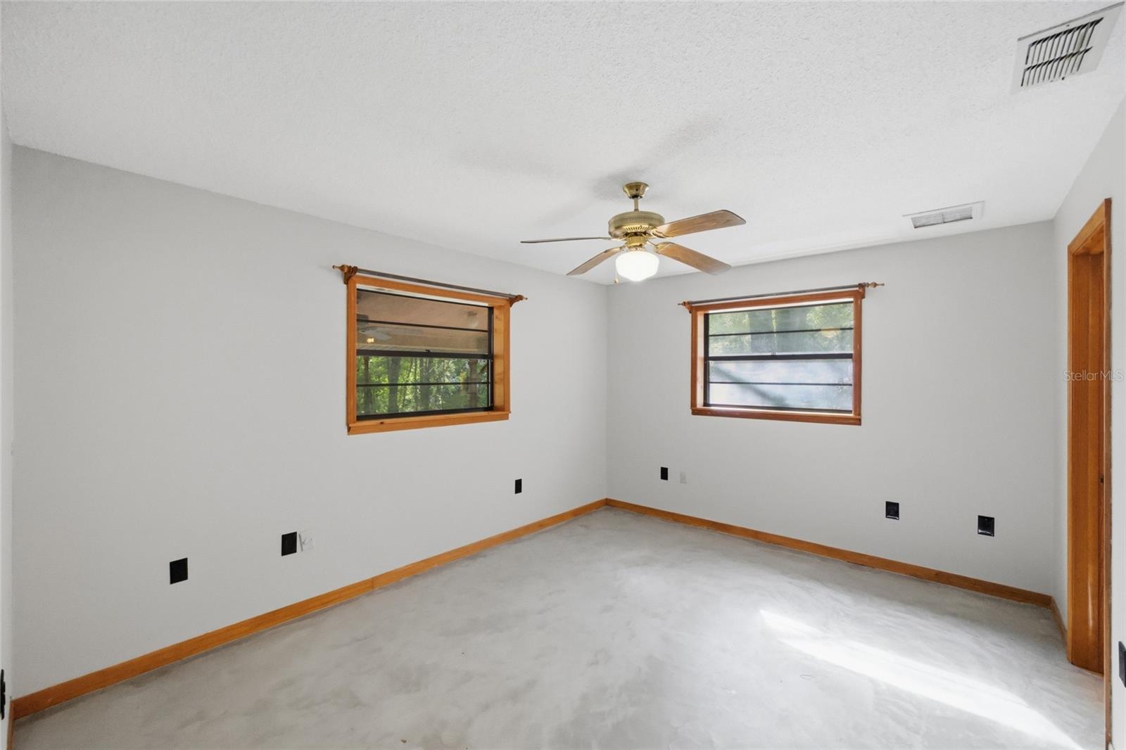 W1/2 OF NE1/4 OF SE1/4 OF SW1/4 LESS 15 FT FOR RD - Residential