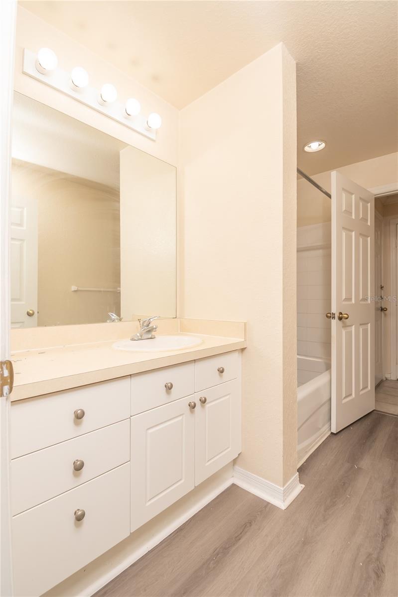 THE ENCLAVE AT RICHMOND PLACE - Residential