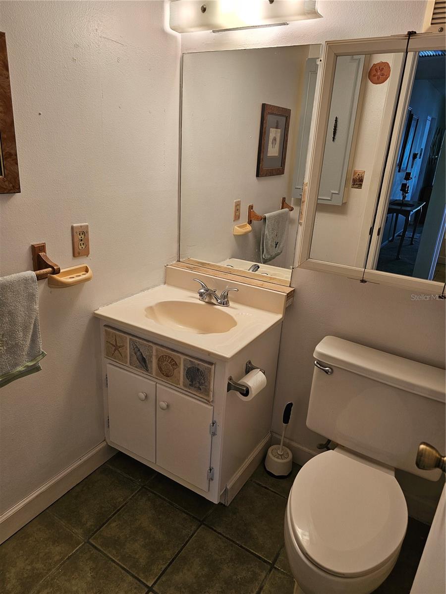 BOULEVARD CLUB THE CONDO - Residential Lease