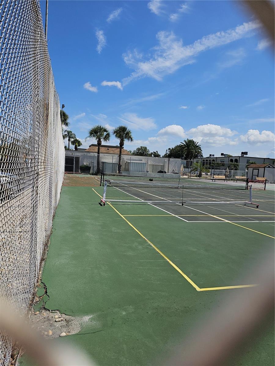 BOULEVARD CLUB THE CONDO - Residential Lease