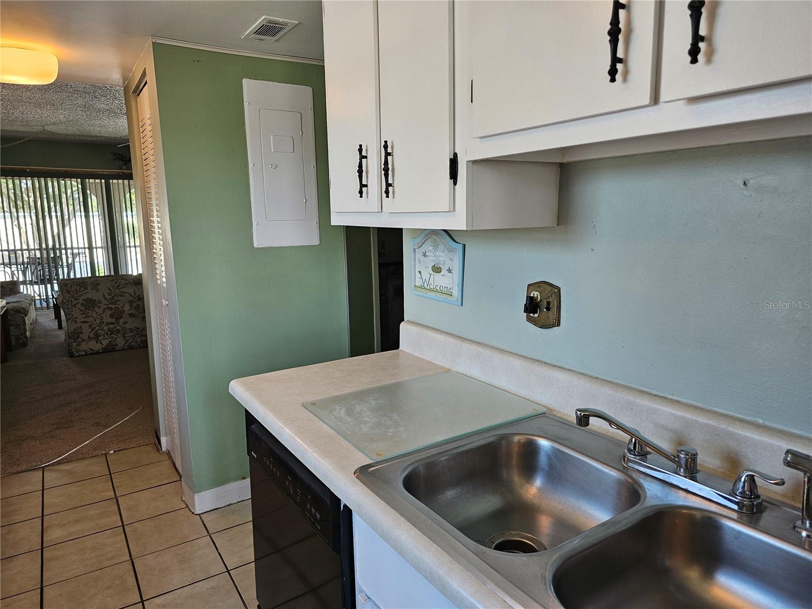 BOULEVARD CLUB THE CONDO - Residential Lease