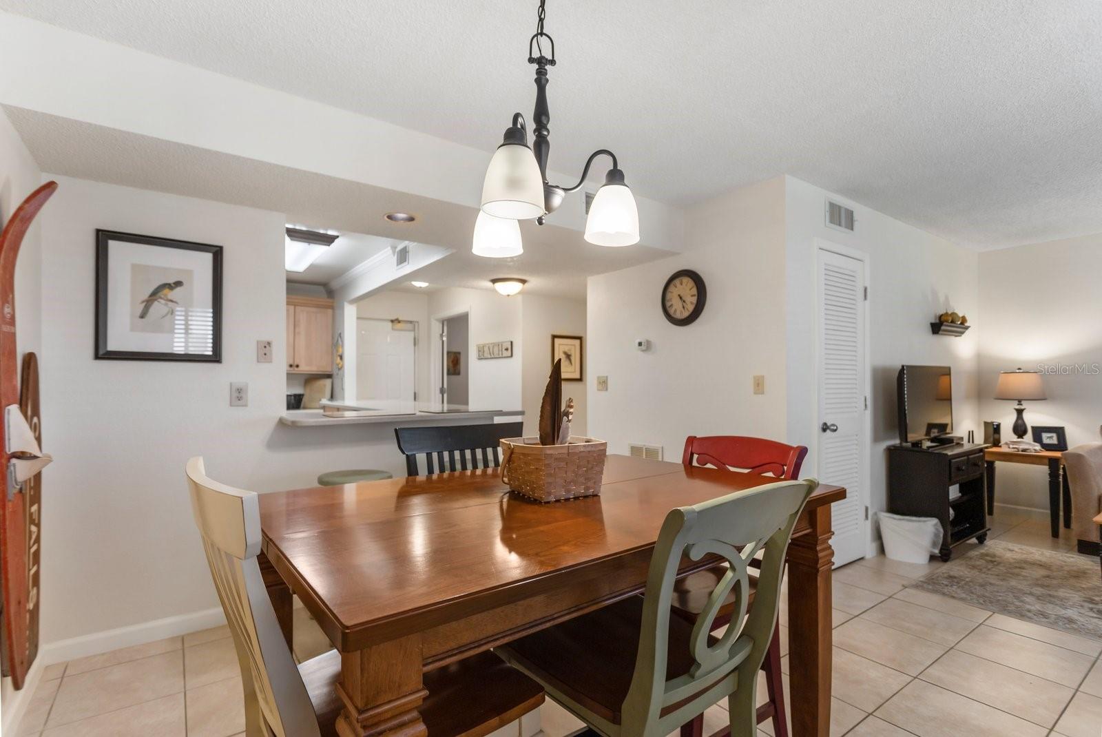 WANDER RESIDENCES OF TIERRA VERDE - Residential Lease