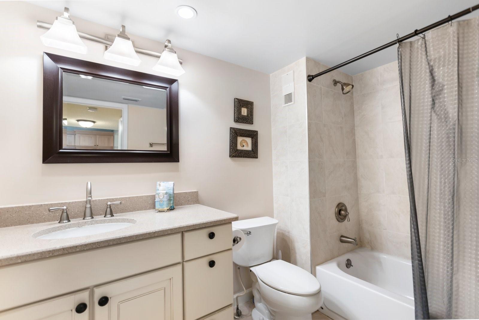 WANDER RESIDENCES OF TIERRA VERDE - Residential Lease