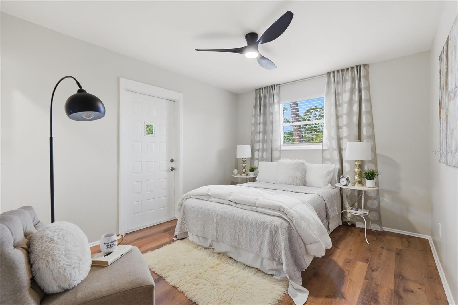 NEWPORT UNIT 1 - Residential