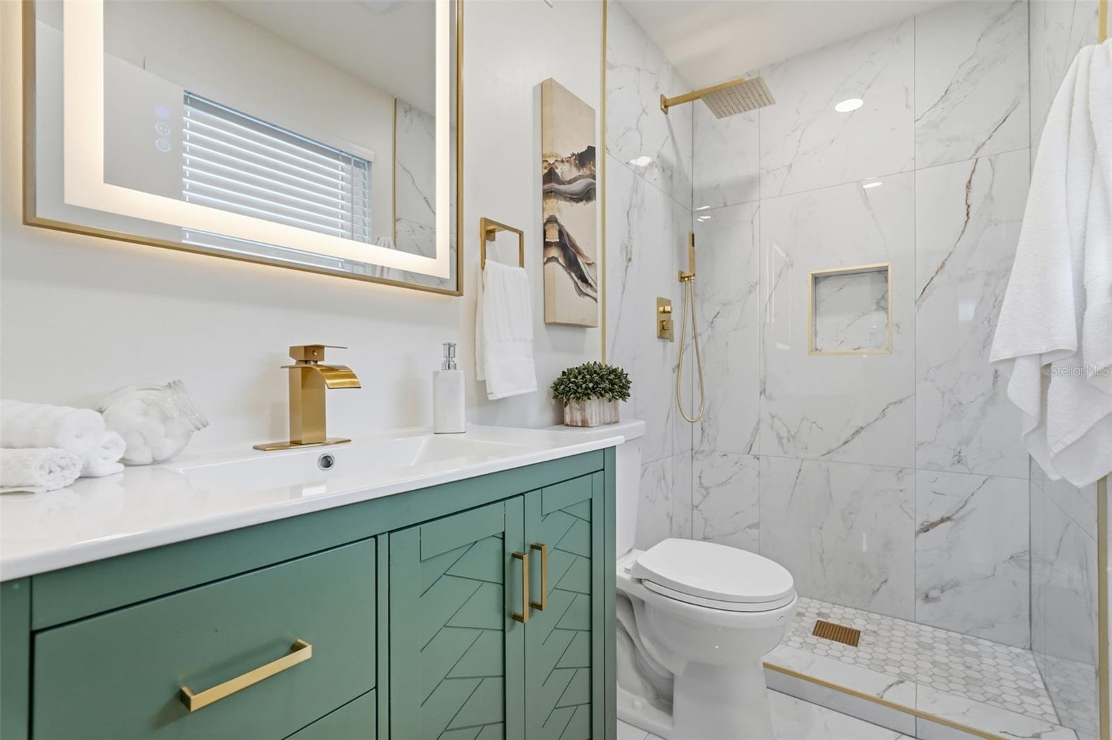 NEWPORT UNIT 1 - Residential