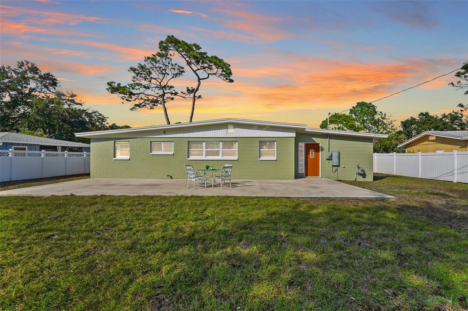 NEWPORT UNIT 1 - Residential