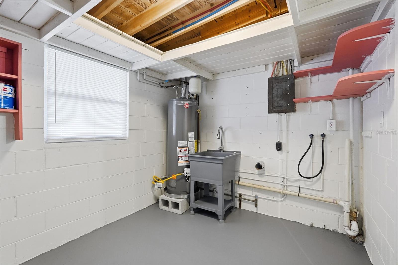 NEWPORT UNIT 1 - Residential