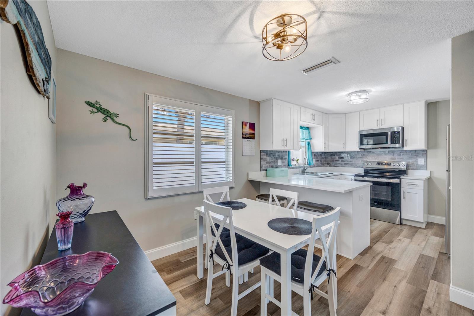 HARBOR VIEW VILLAS 1ST ADD - Residential