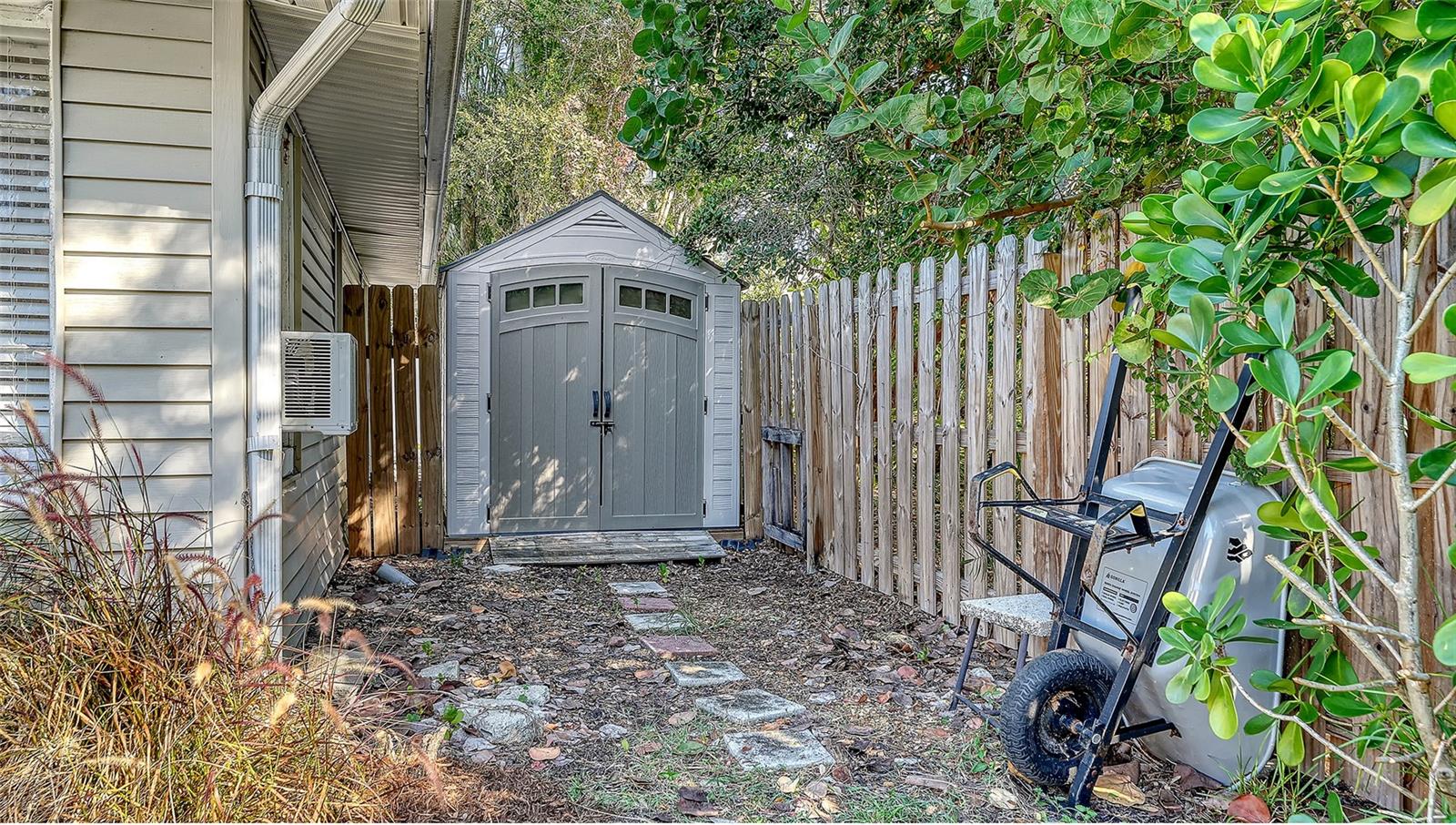 G L HORTONS RIVER SUB - Residential