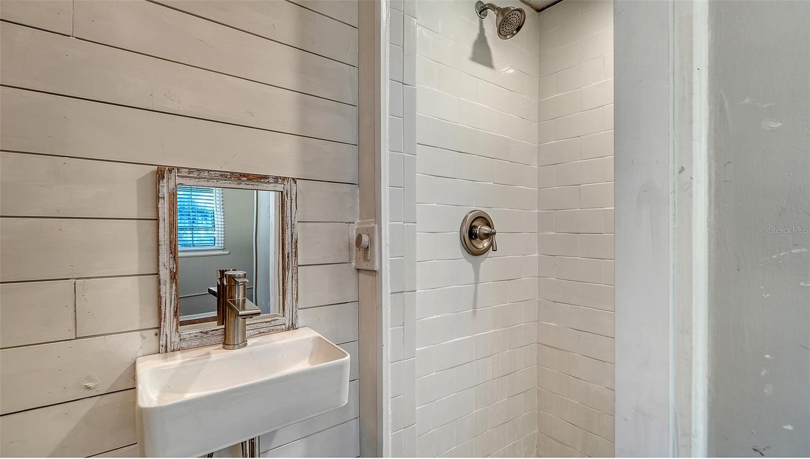 G L HORTONS RIVER SUB - Residential