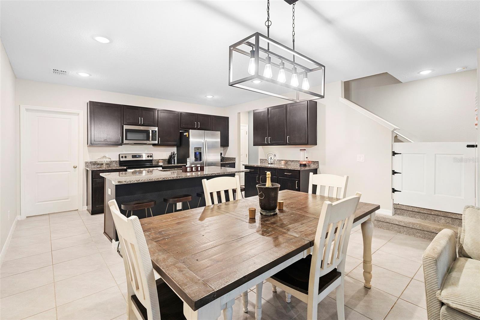 RIVINGTON PH 1A - Residential Lease