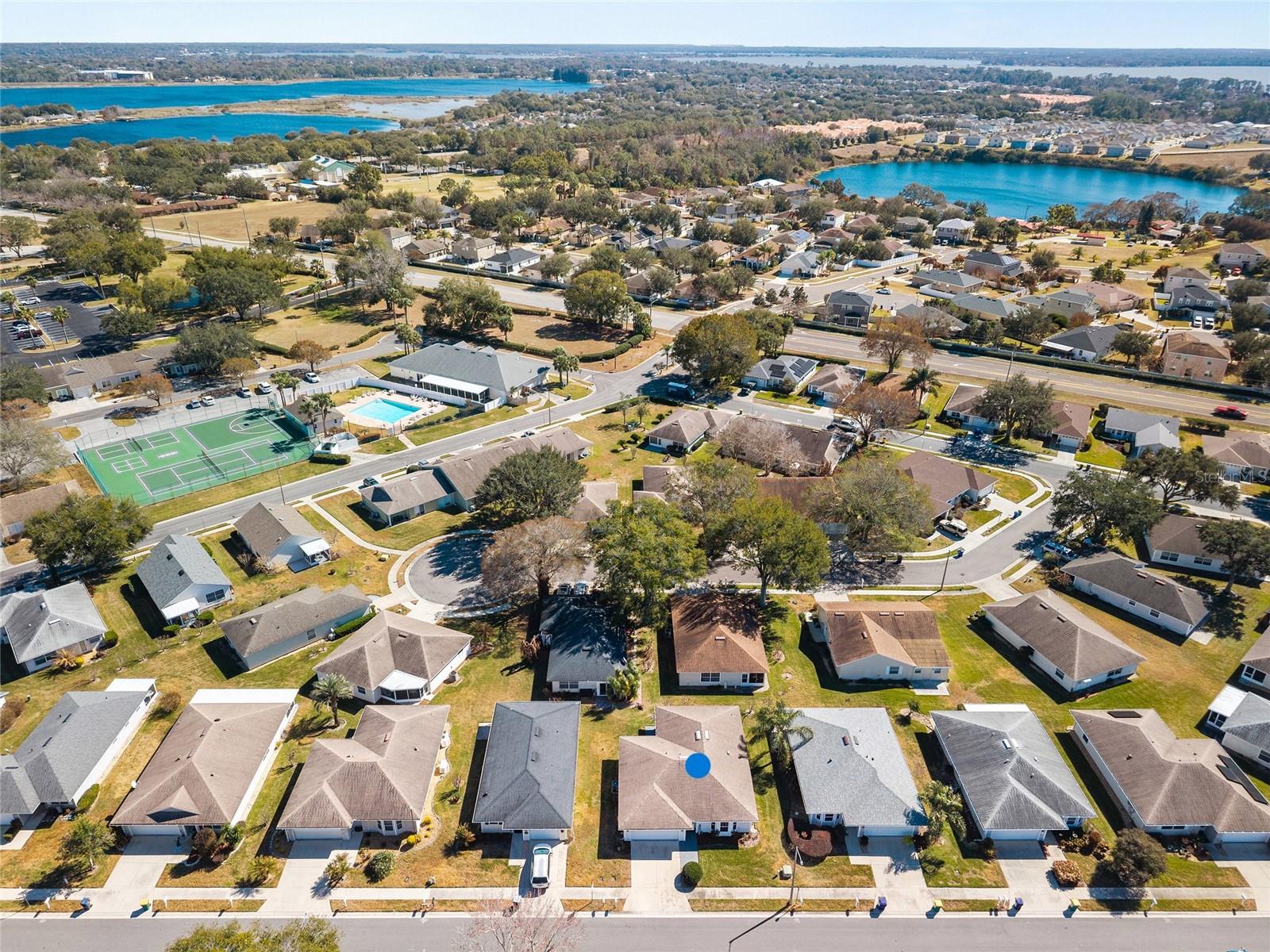 1969 GOLDEN PALM CIRCLE