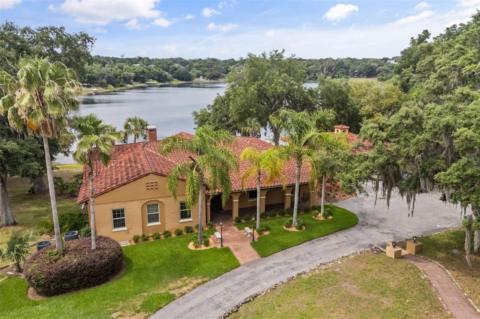 Photo 1 of 64 — 1909 COUNTRY CLUB DRIVE, EUSTIS, FL 32726