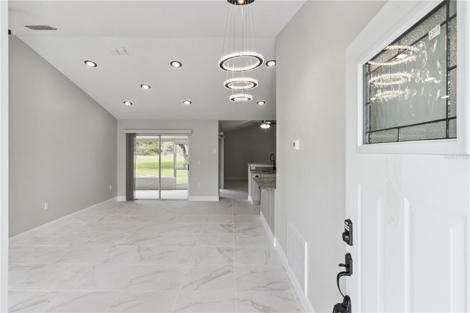 1011 EIFFEL LANE