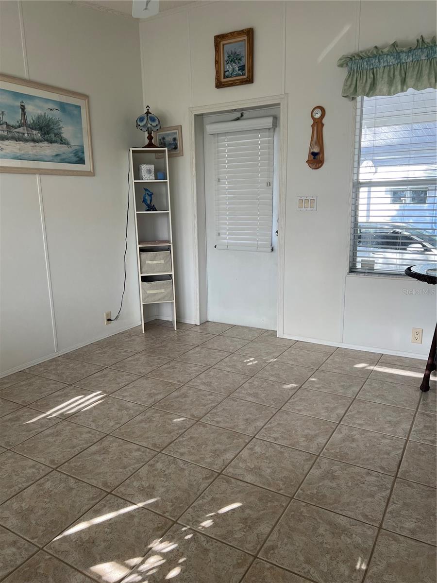 GARDEN GROVE OAKS - Residential