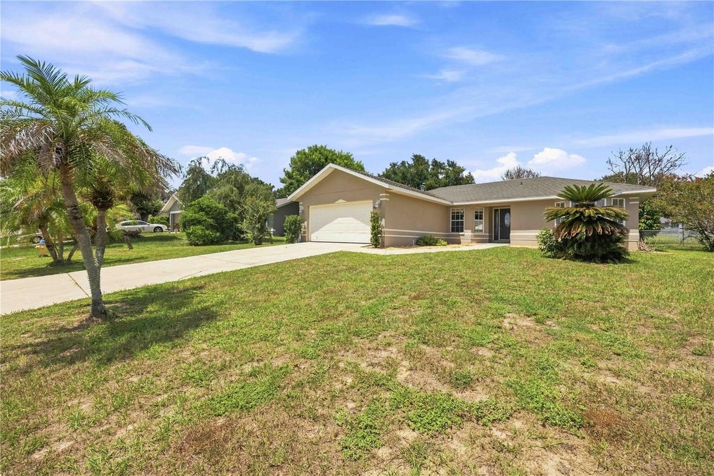 Photo of 931 Oxford Way, Lake Wales, FL 33853 (MLS # S5156193)