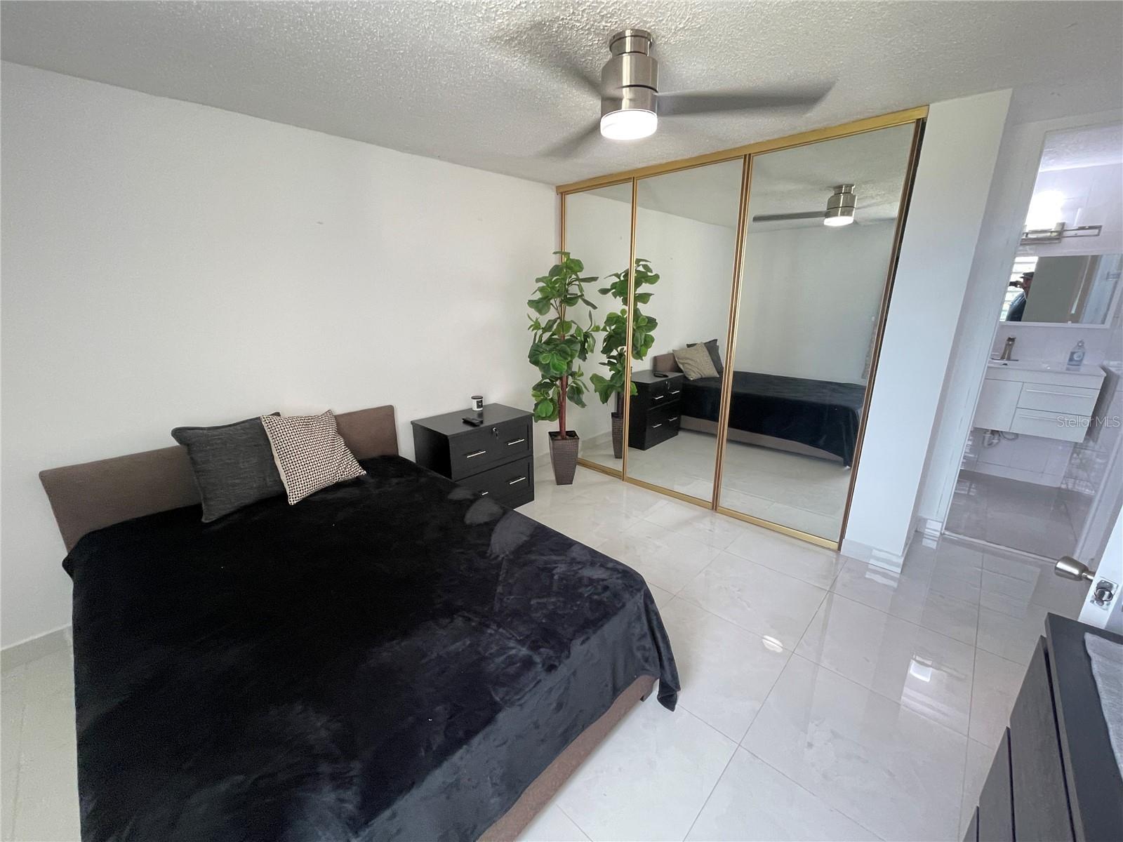 COND. LOS CAOBOS PLAZA - Residential Lease