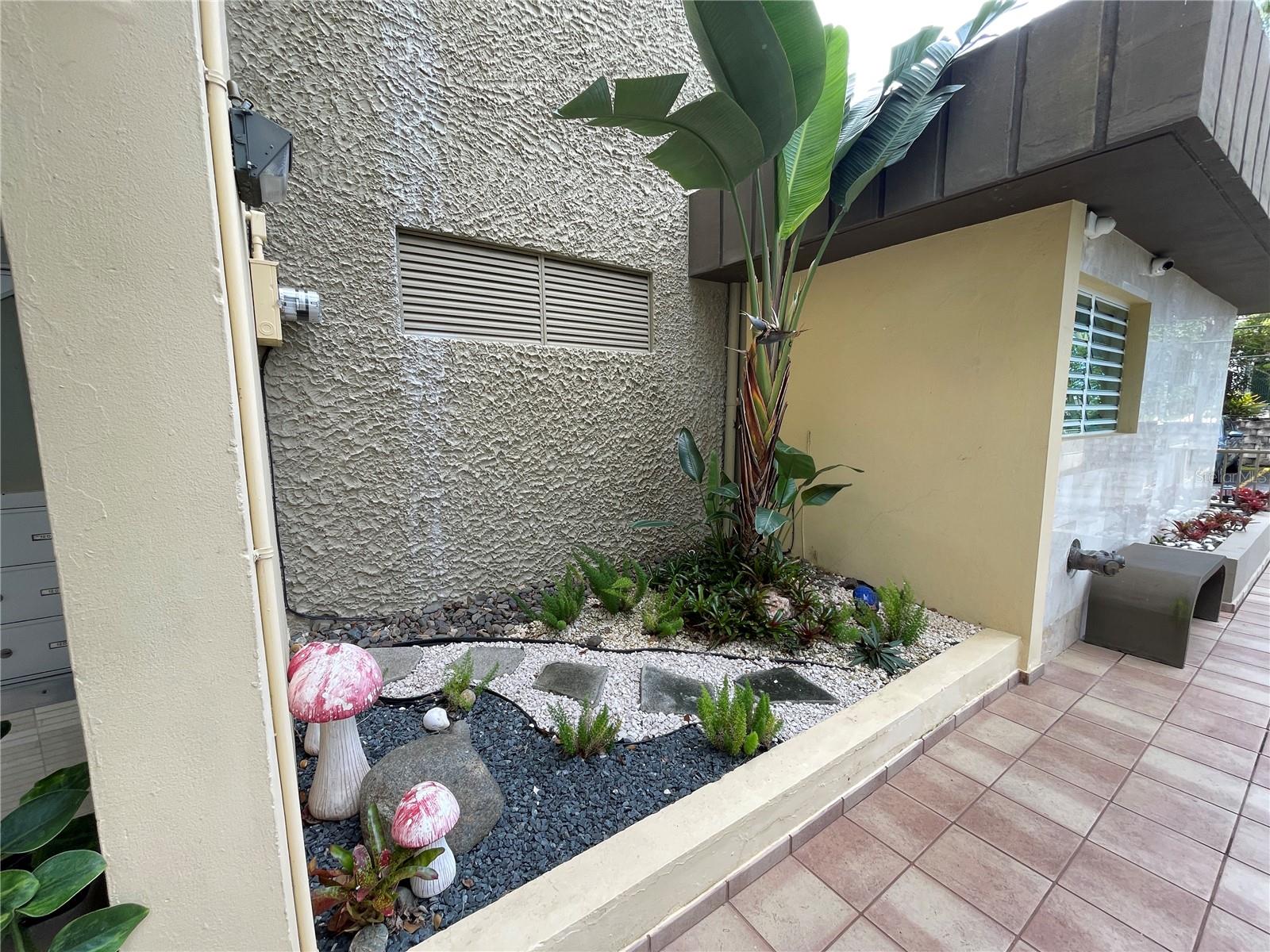 COND. LOS CAOBOS PLAZA - Residential Lease