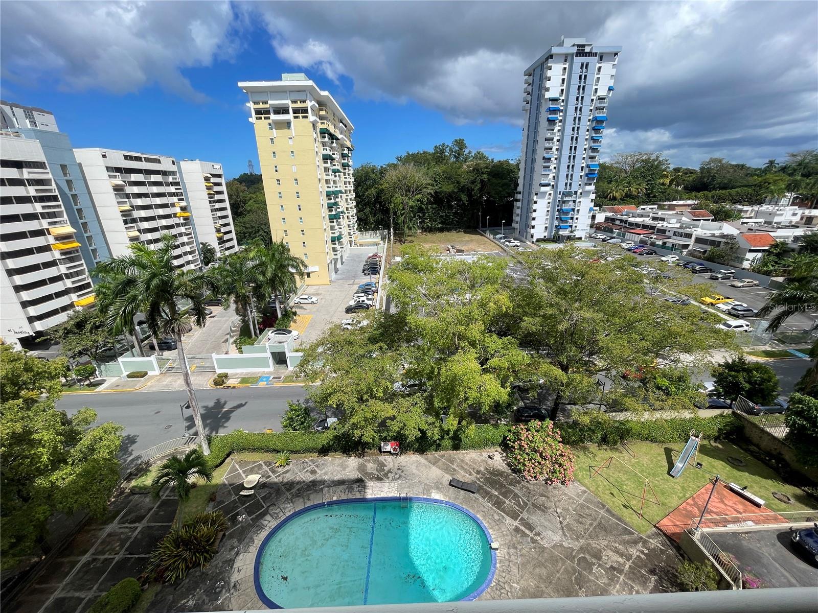 COND. LOS CAOBOS PLAZA - Residential Lease