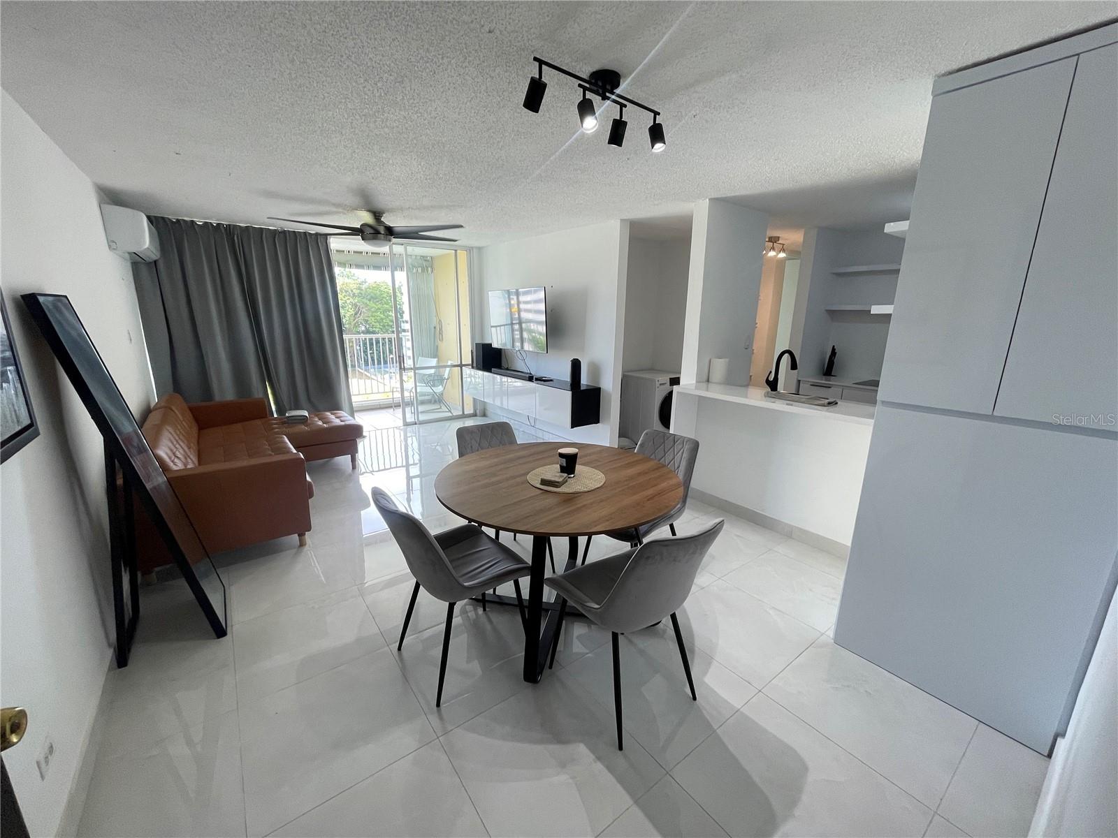 COND. LOS CAOBOS PLAZA - Residential Lease