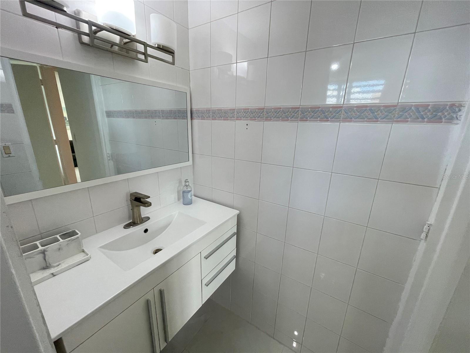 COND. LOS CAOBOS PLAZA - Residential Lease