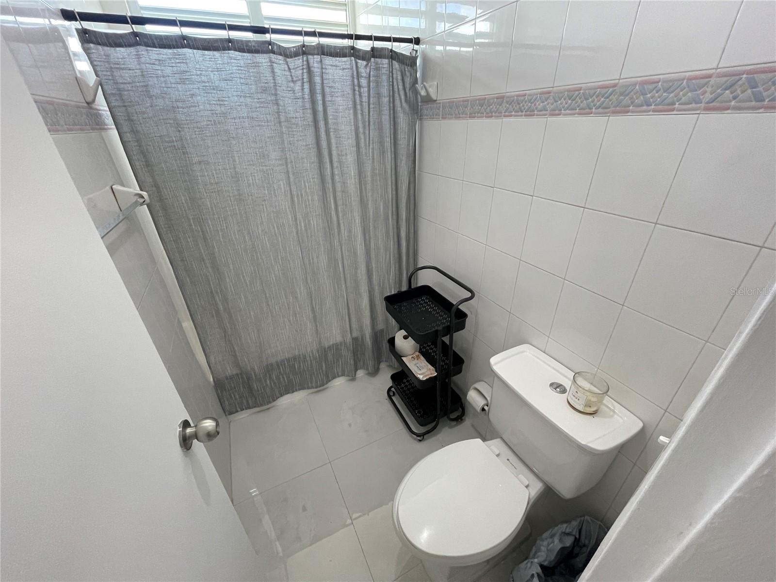 COND. LOS CAOBOS PLAZA - Residential Lease