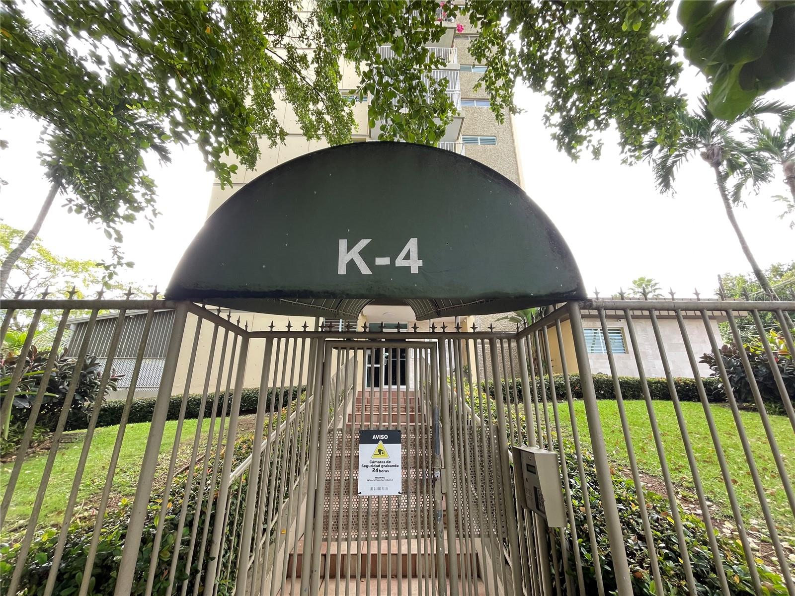 COND. LOS CAOBOS PLAZA - Residential Lease