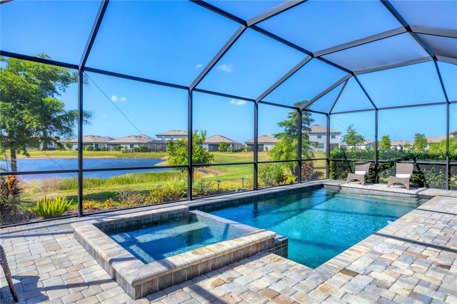 LORRAINE LAKES PH I - Residential Lease