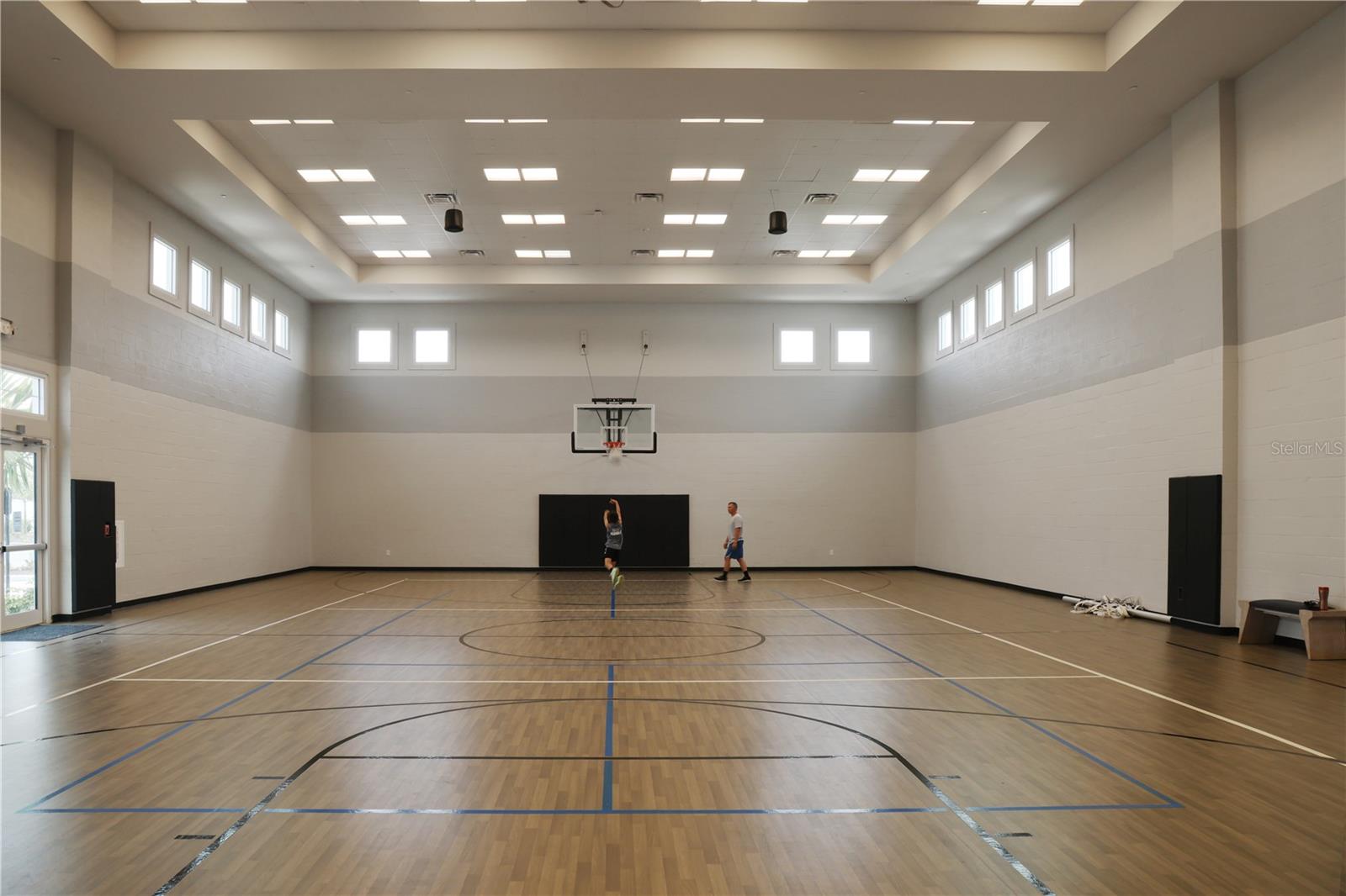 LORRAINE LAKES PH I - Residential Lease