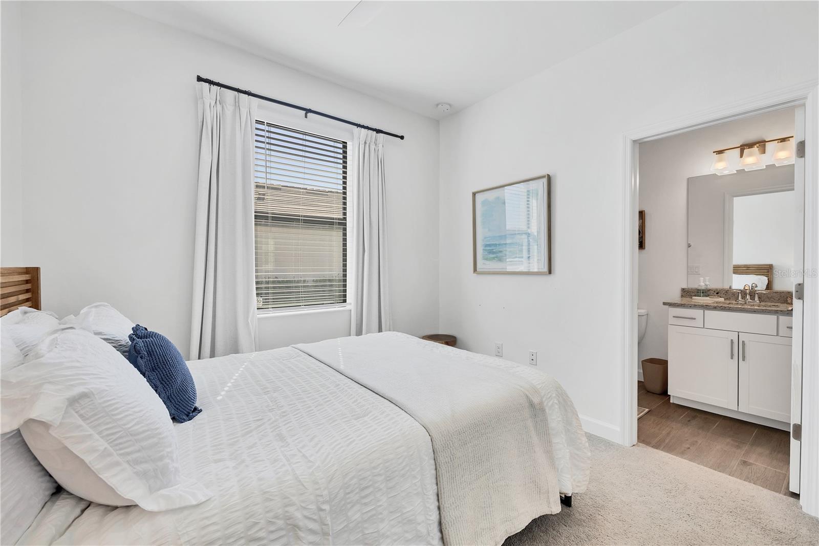 LORRAINE LAKES PH I - Residential Lease