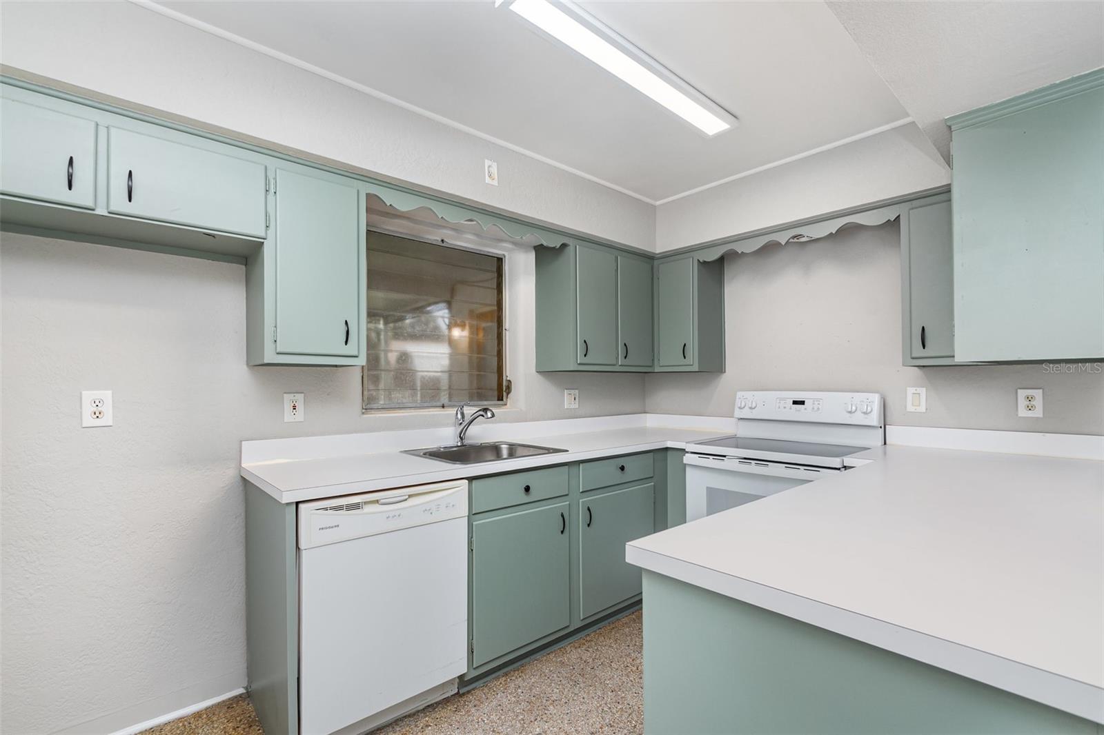 FLORIDA SHORES UNIT 1 - Residential