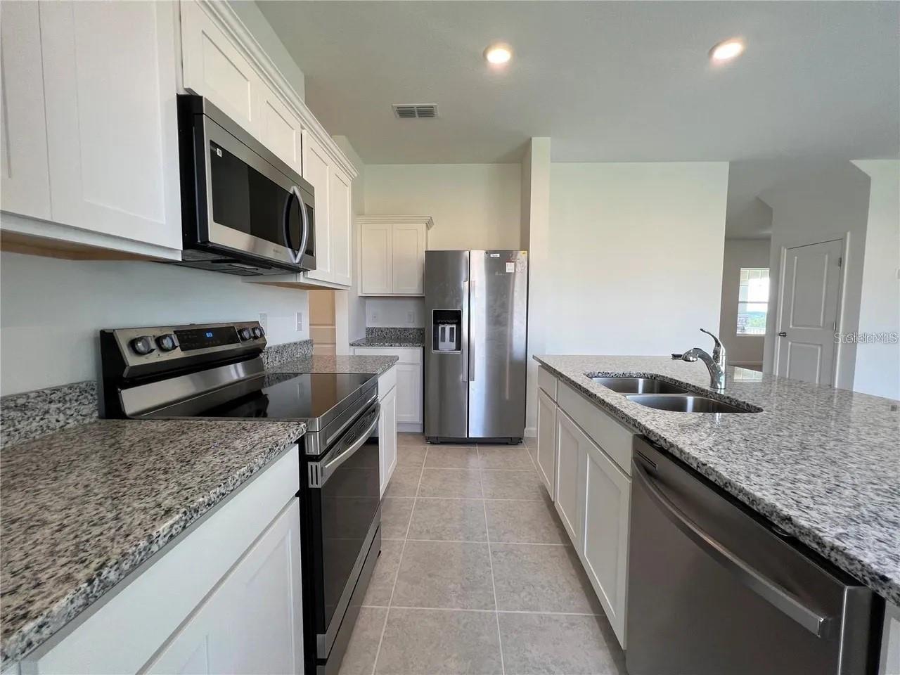 VILLAGES/MINNEOLA HILLS PH 2A - Residential Lease