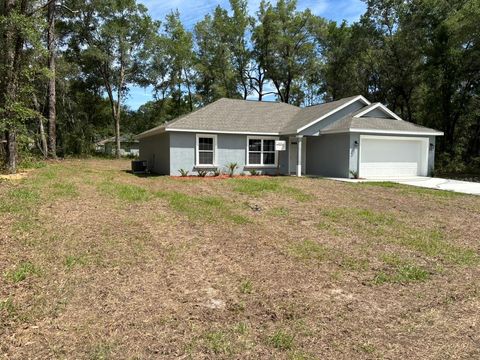 Tiny photo for 1749 W Lorraine Drive, Dunnellon, FL 34434 (MLS # G5113218)