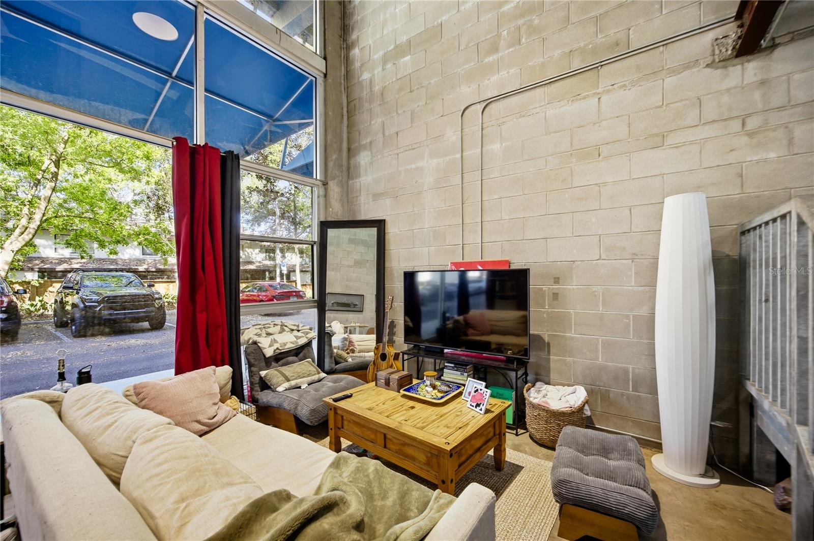 LOFTS OASIS - Residential