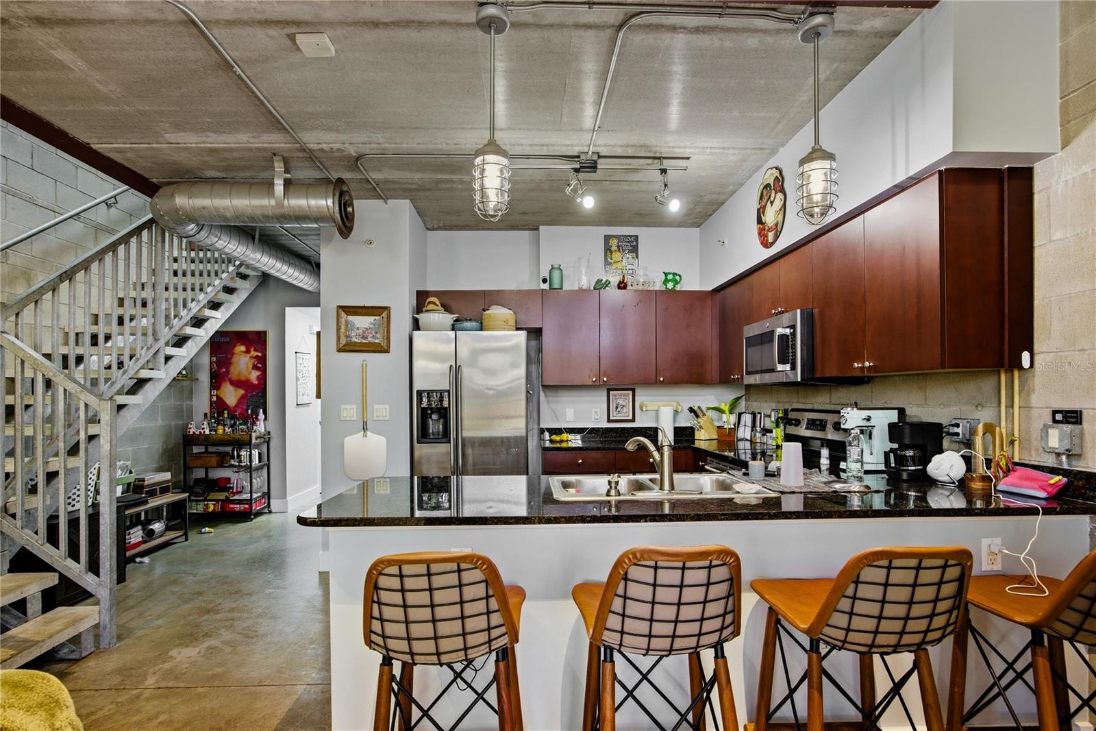 LOFTS OASIS - Residential