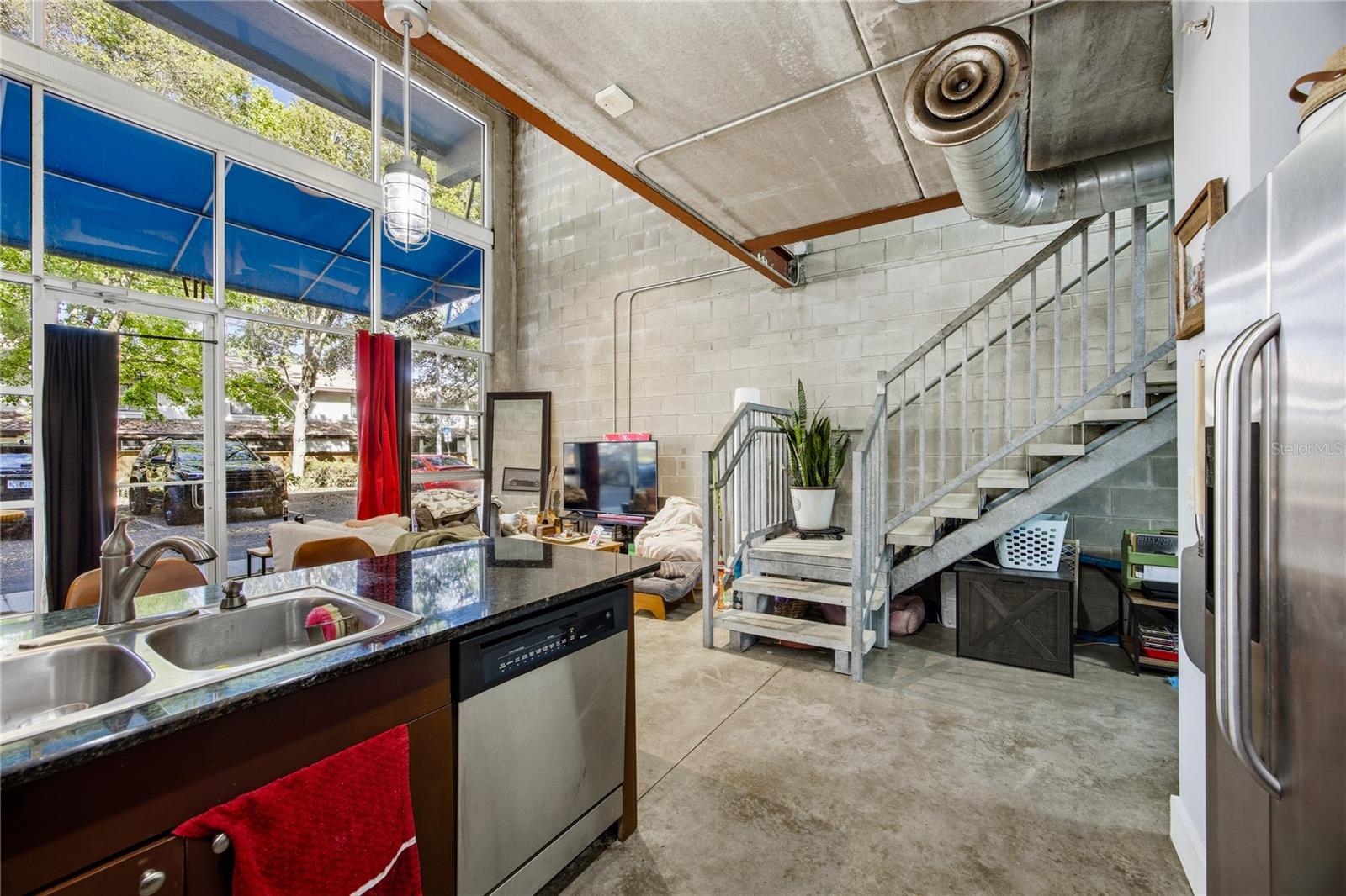 LOFTS OASIS - Residential