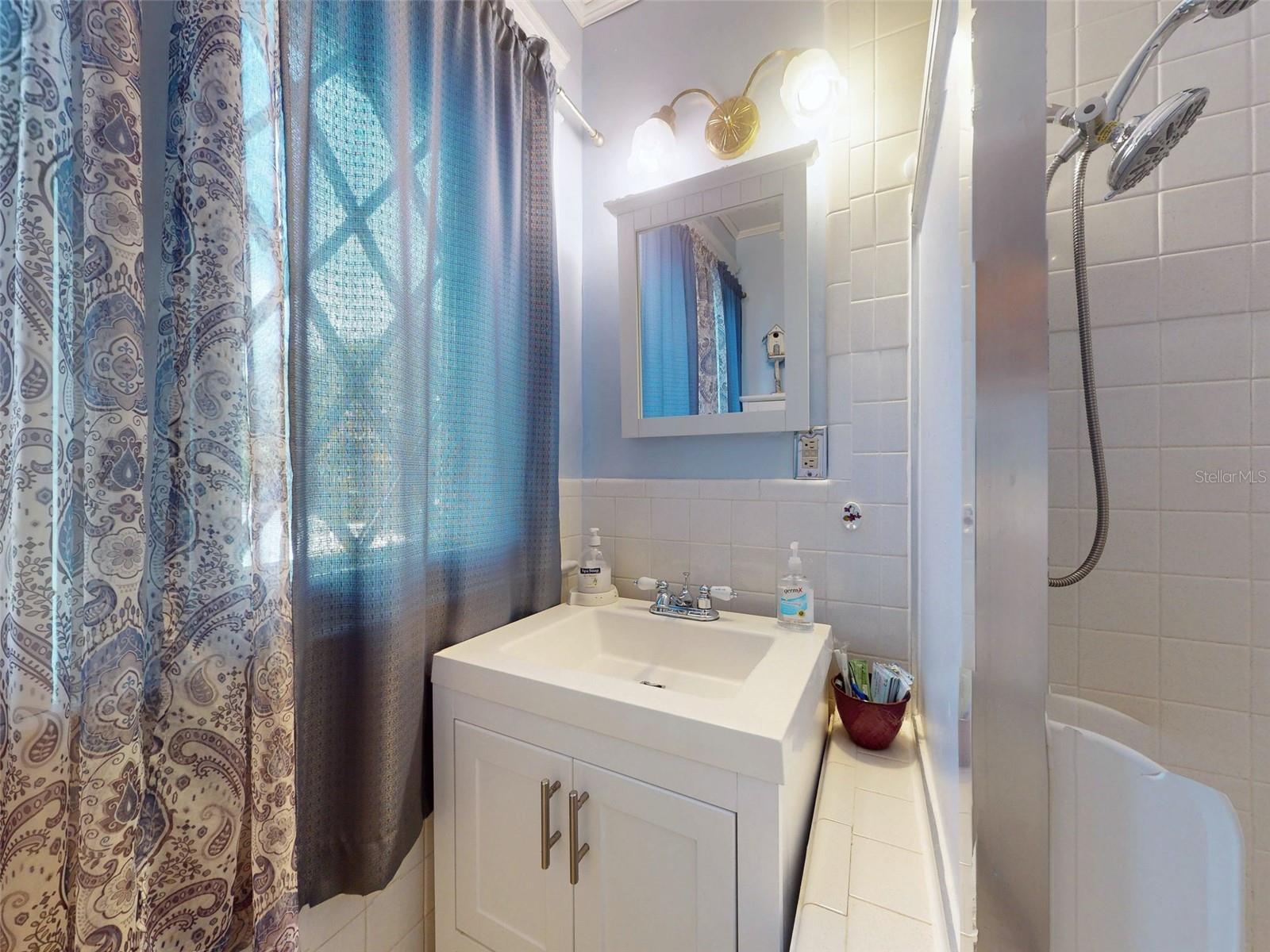 HODGMANS DAYTONA - Residential