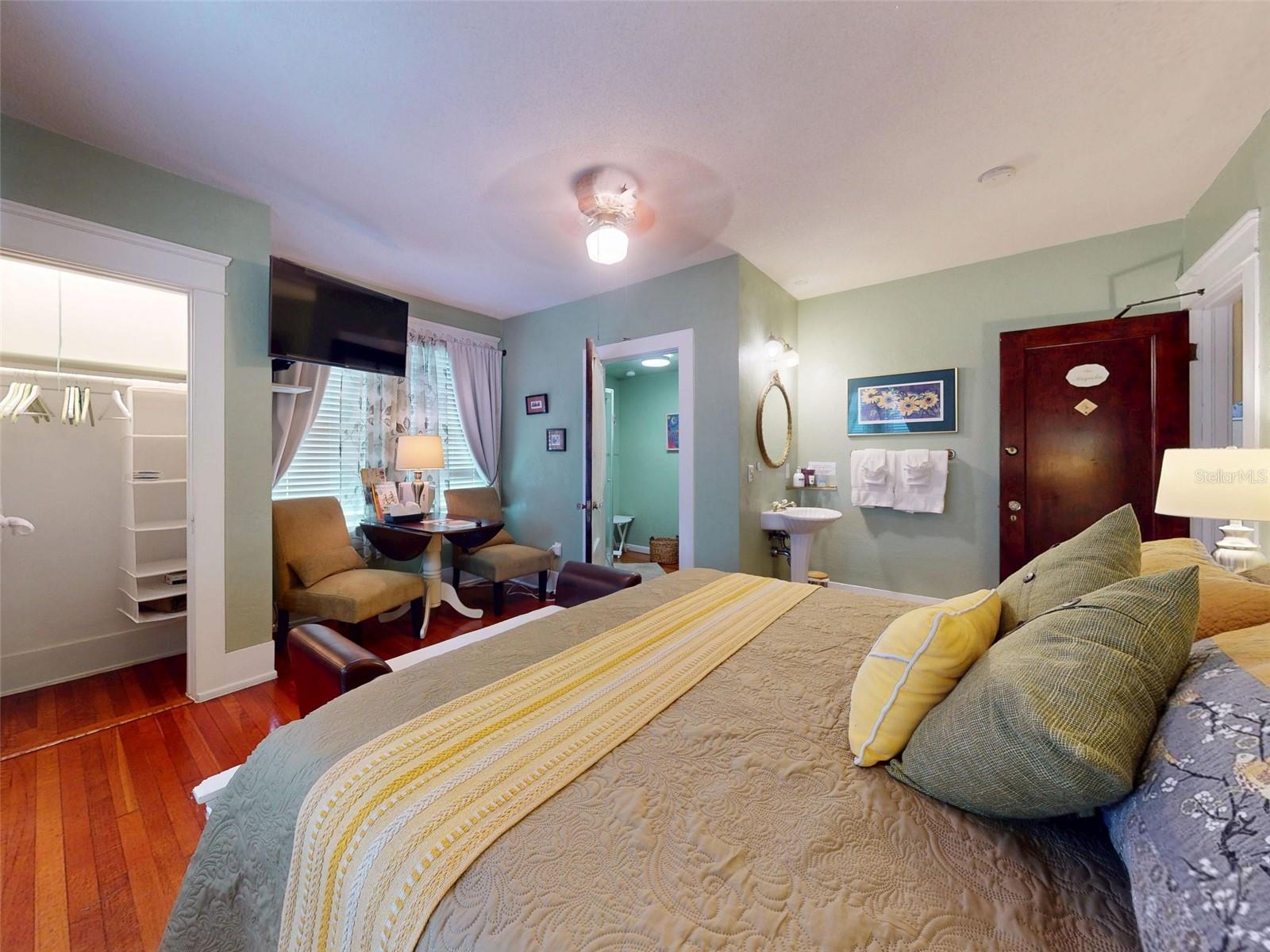 HODGMANS DAYTONA - Residential