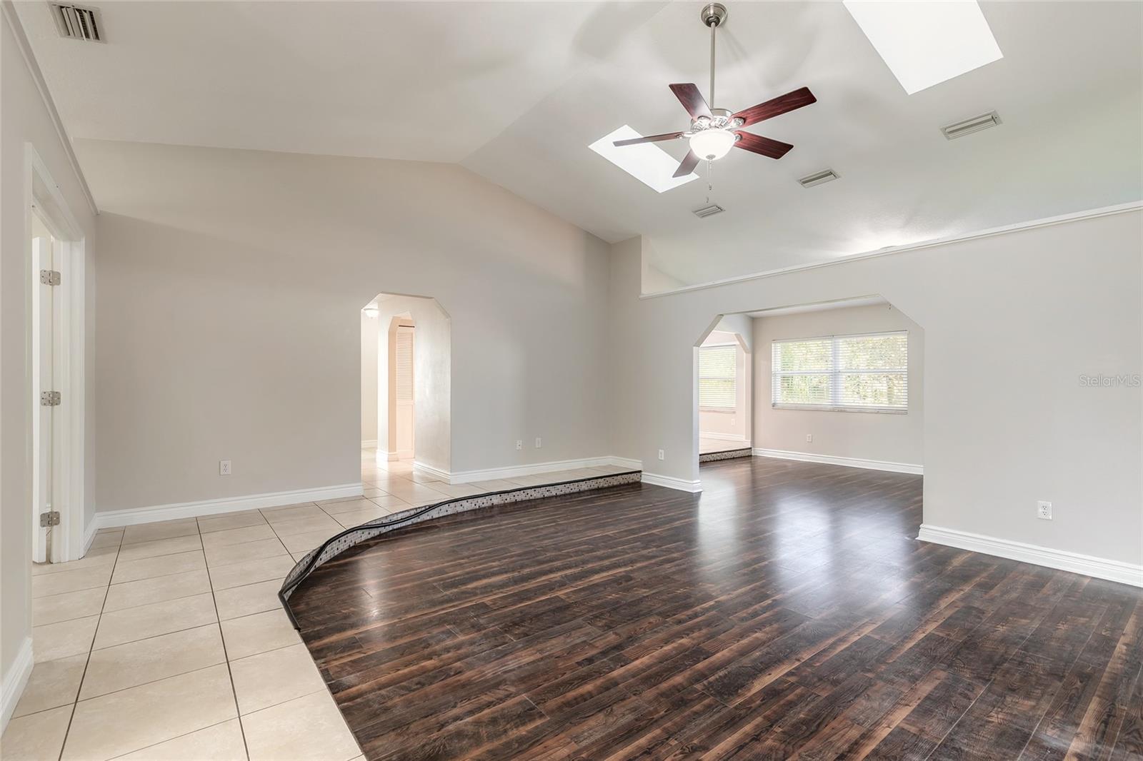 WILLOW RUN UNIT 05 - Residential