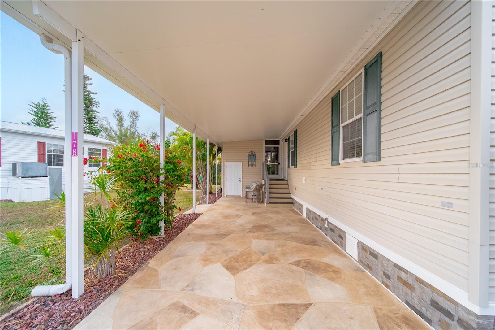 RIVER FOREST MHP - Residential