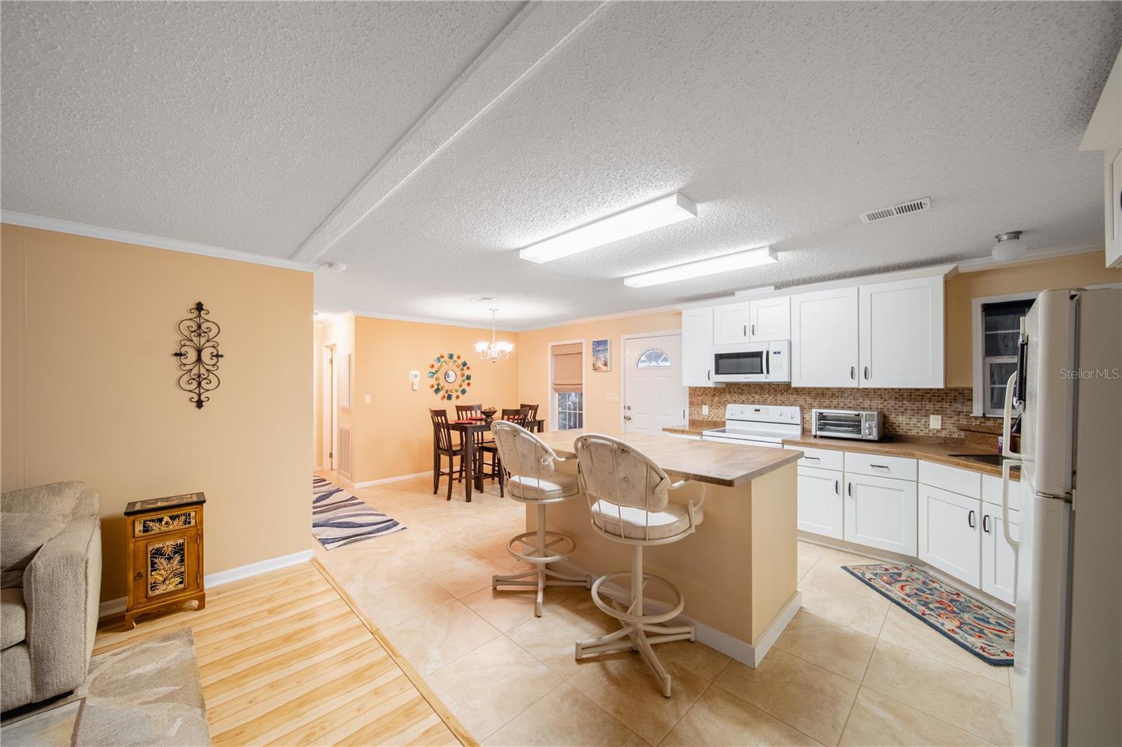 RIVER FOREST MHP - Residential