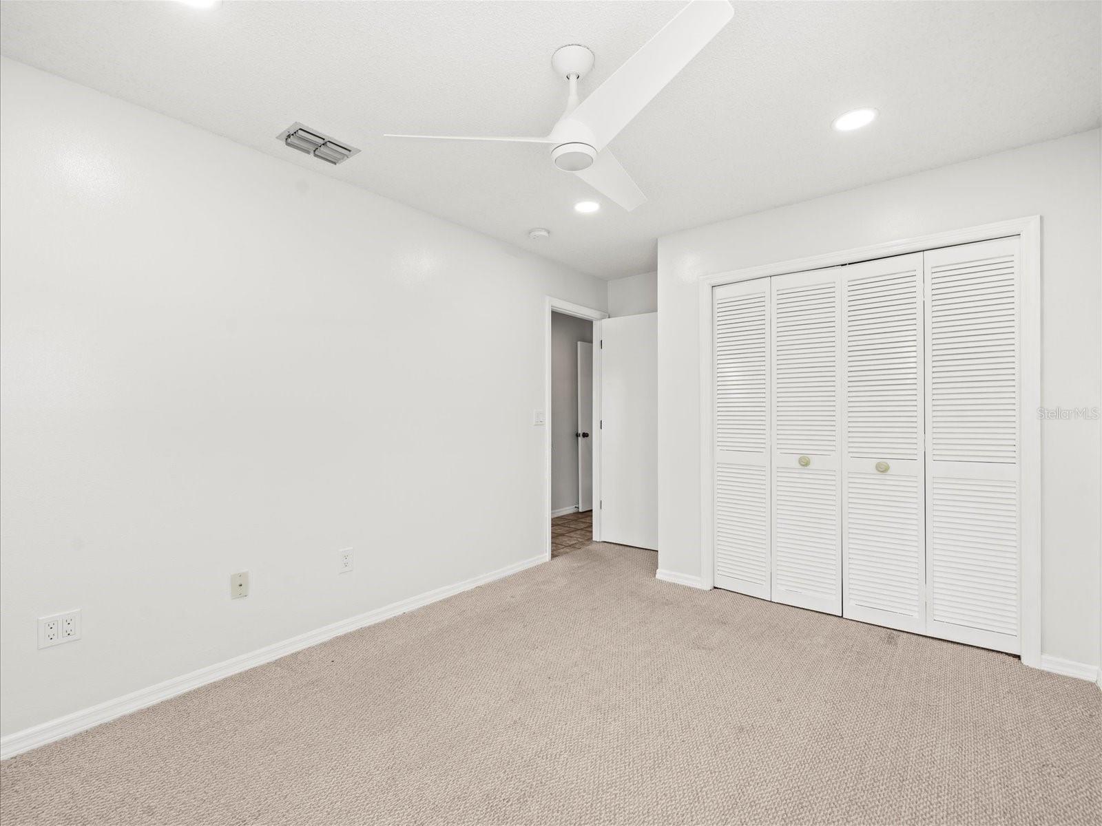 AVISTA OF CARROLLWOOD VILL - Residential