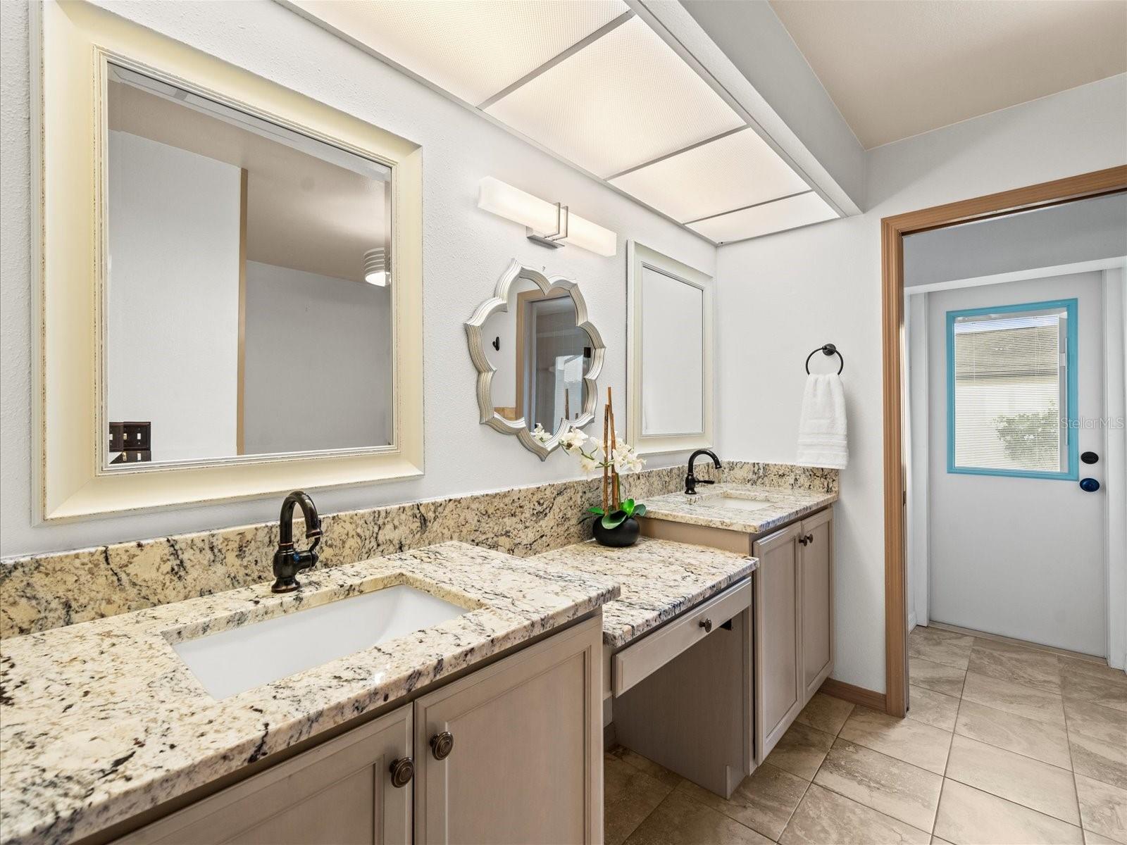 AVISTA OF CARROLLWOOD VILL - Residential