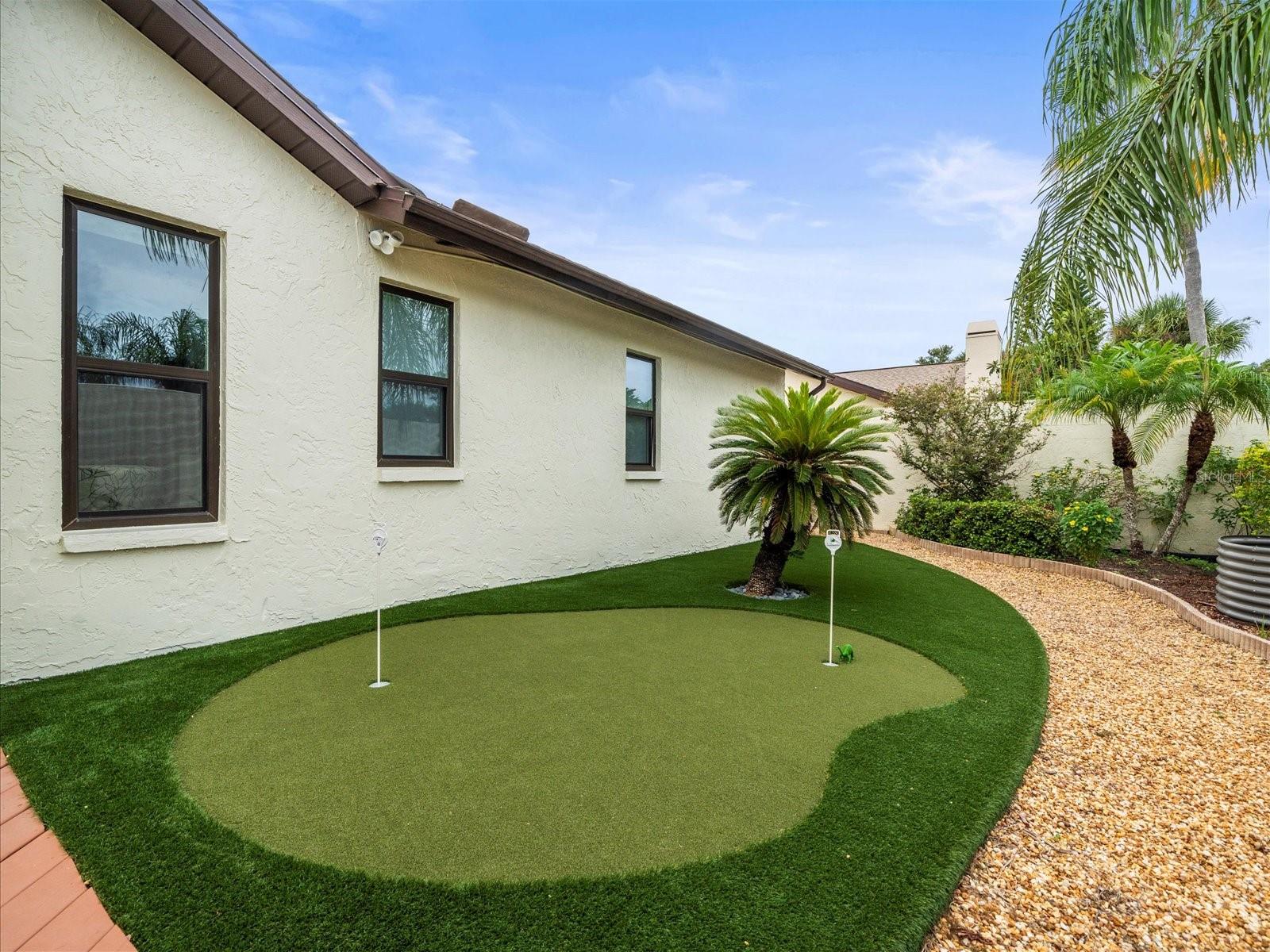 AVISTA OF CARROLLWOOD VILL - Residential