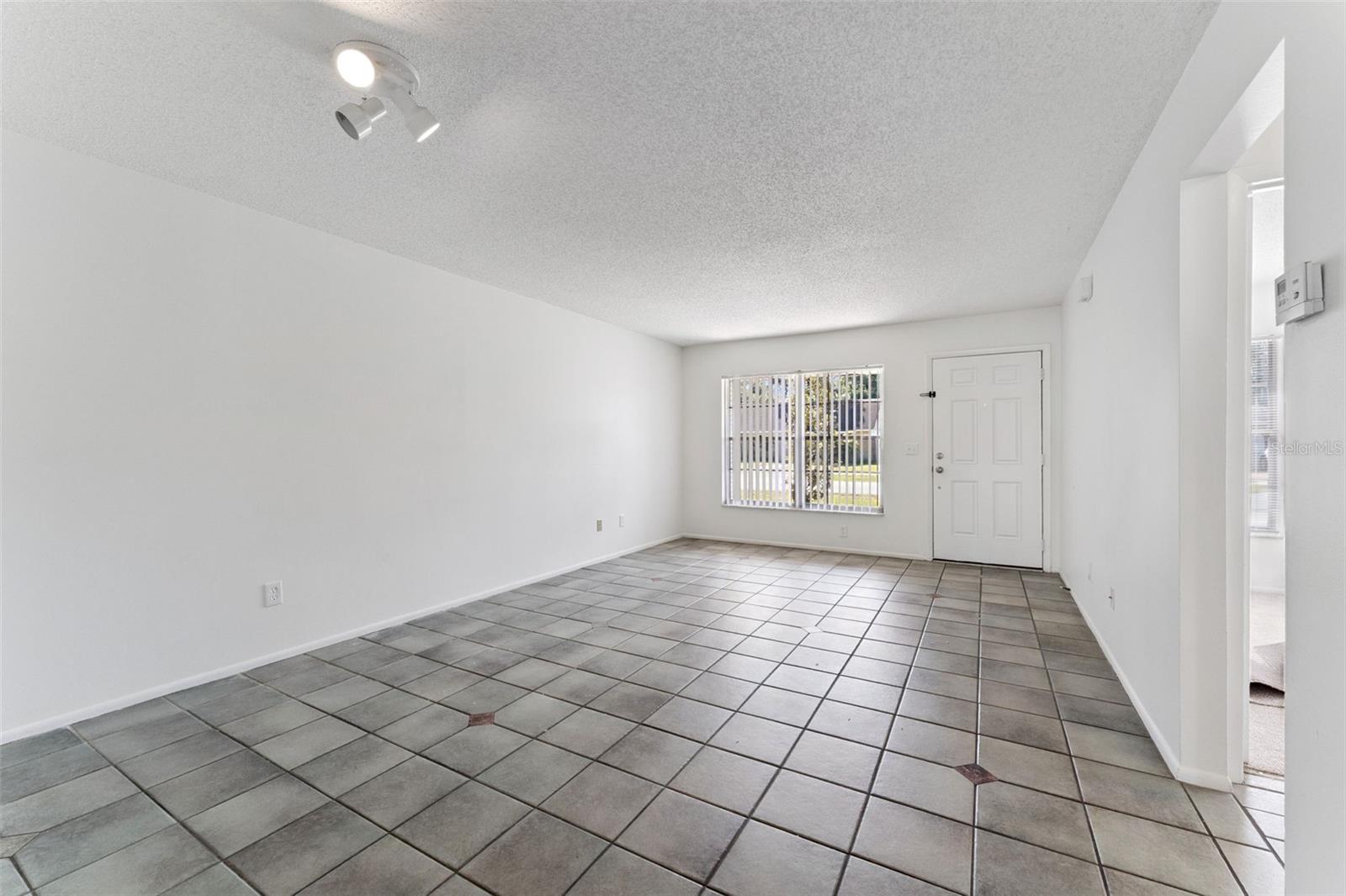 QUAIL HOLLOW AT RIO PINAR - Residential Income