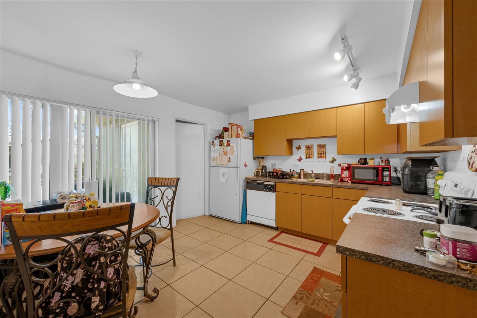 QUAIL HOLLOW AT RIO PINAR - Residential Income