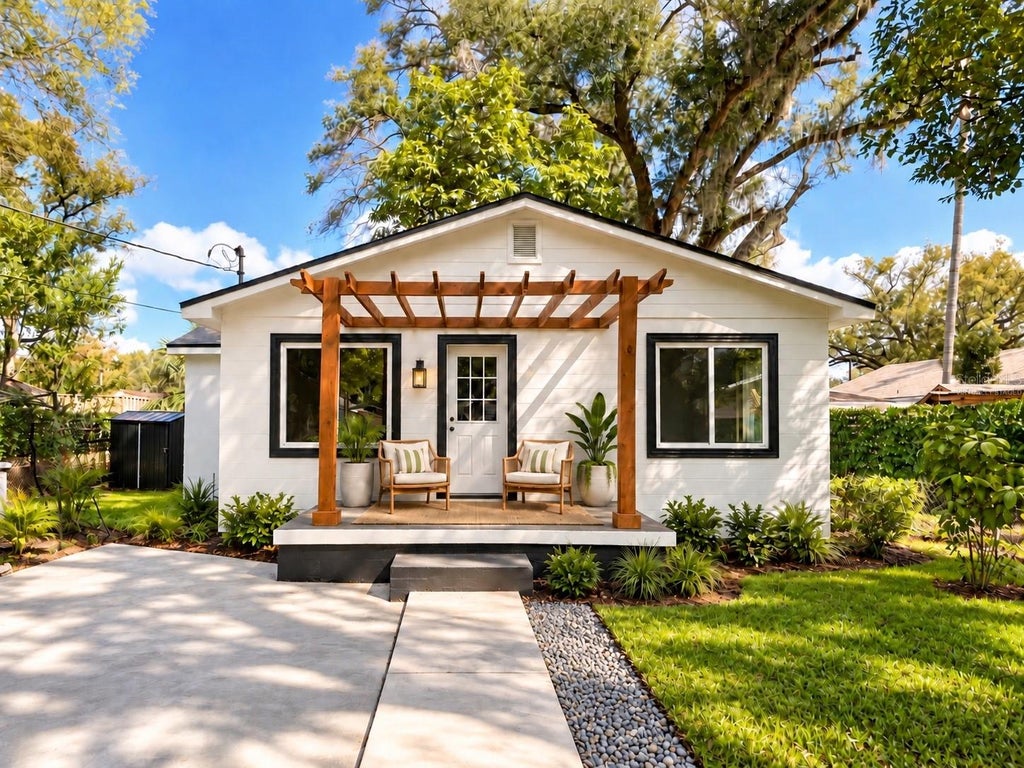 Photo of 2102 E Caracas Street, Tampa, FL 33610 (MLS # TB8483136)