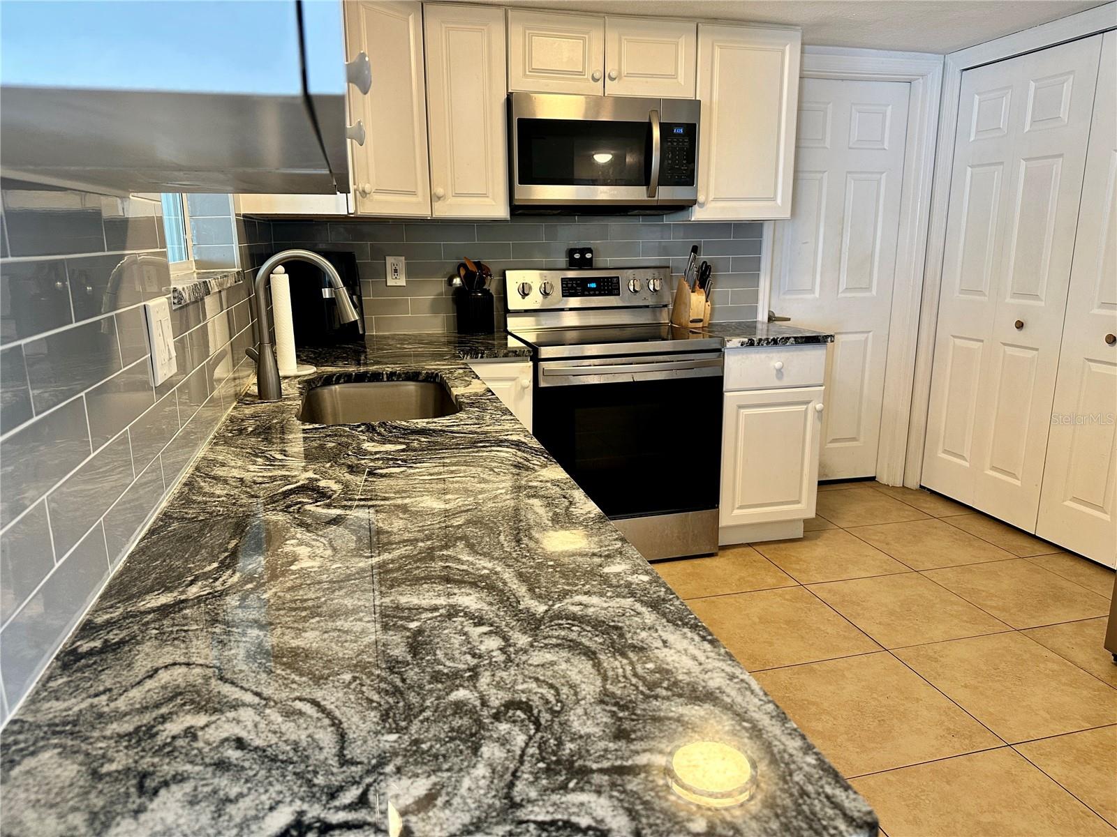 BEACON SQUARE - Residential